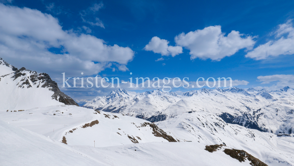 Ski Arlberg by kristen-images.com