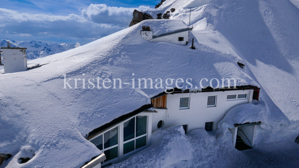 Ski Arlberg by kristen-images.com