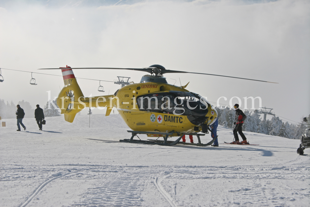 Rettungshubschrauber vom ÖAMTC by kristen-images.com