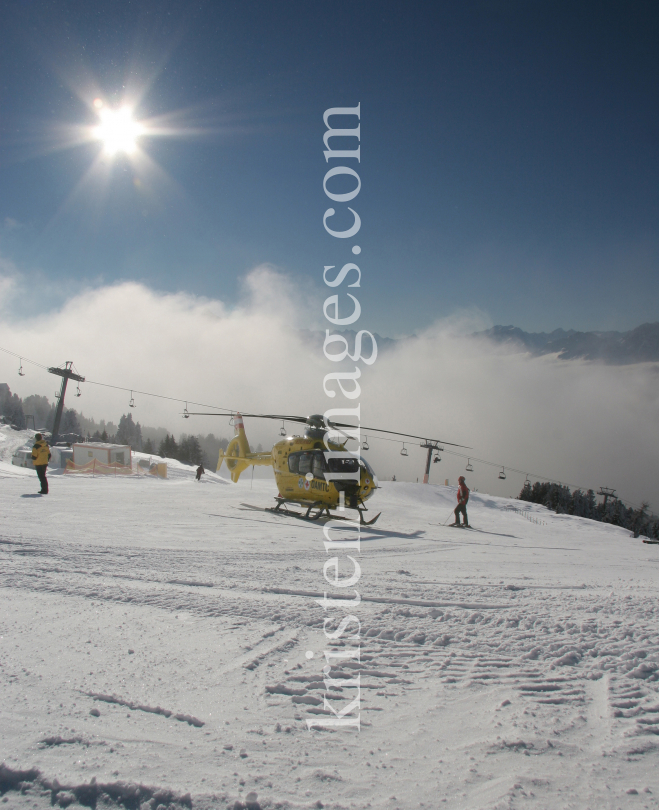 Rettungshubschrauber vom ÖAMTC by kristen-images.com