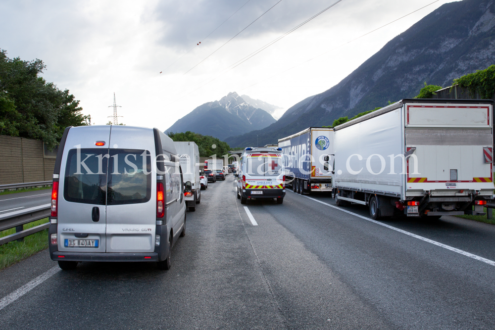 Stau / Rettungsgasse / A12 Inntalautobahn, Tirol, Austria by kristen-images.com