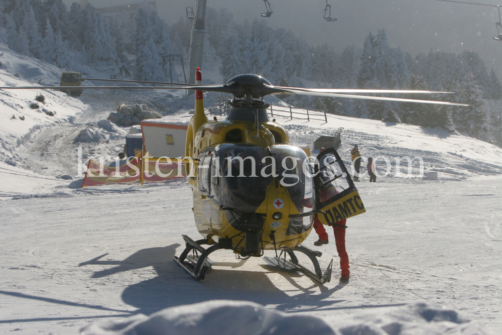 Rettungshubschrauber vom ÖAMTC by kristen-images.com