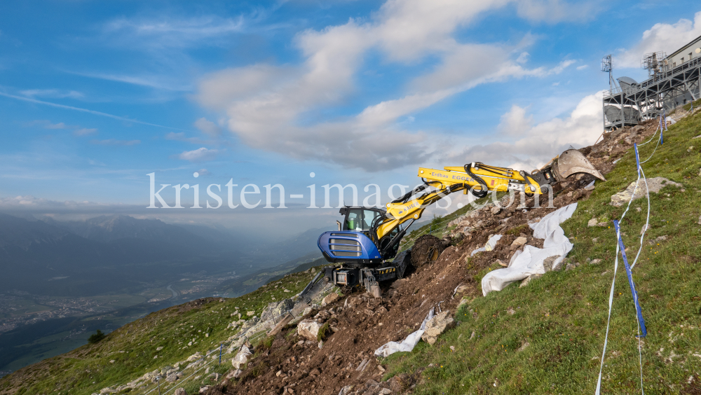 Bauarbeiten am Berg / Patscherkofel, Tirol, Austria by kristen-images.com
