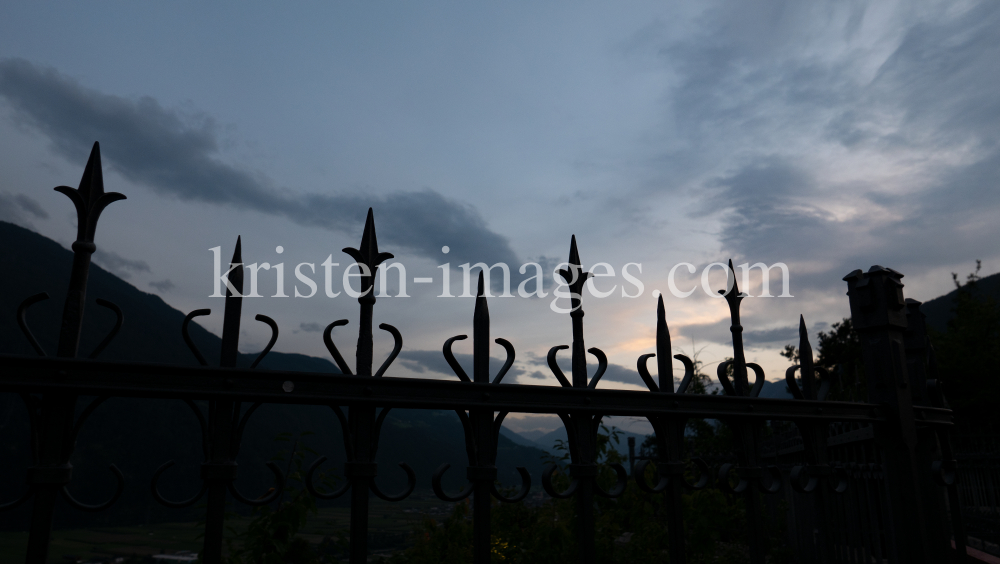 Zaun um die Wallfahrtskirche Maria Locherboden, Mötz, Mieminger Plateau by kristen-images.com