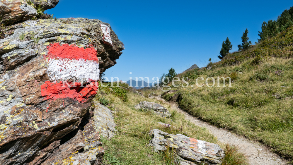 Patscherkofel / Wegmarkierung rot weiss rot / Tirol, Austria by kristen-images.com
