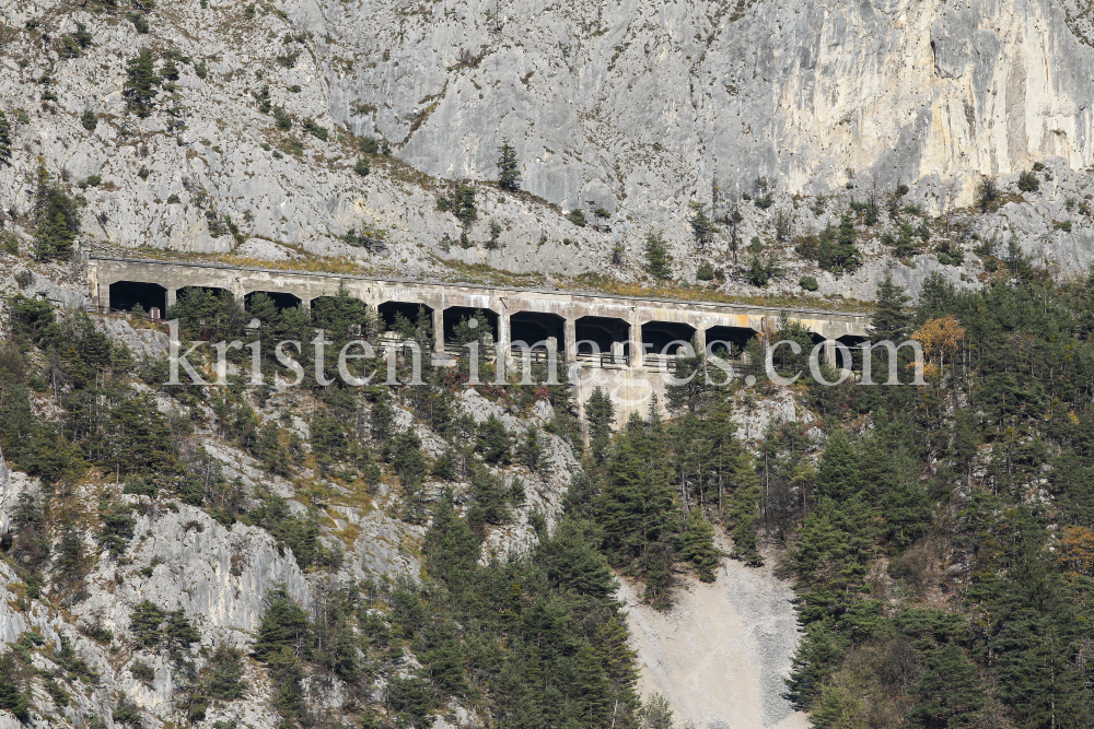 Galerie der Mittenwaldbahn, Karwendelbahn by kristen-images.com