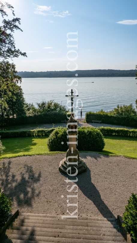 Starnberger See, Bayern, Deutschland / Gedenkstätte von König Ludwig II. by kristen-images.com