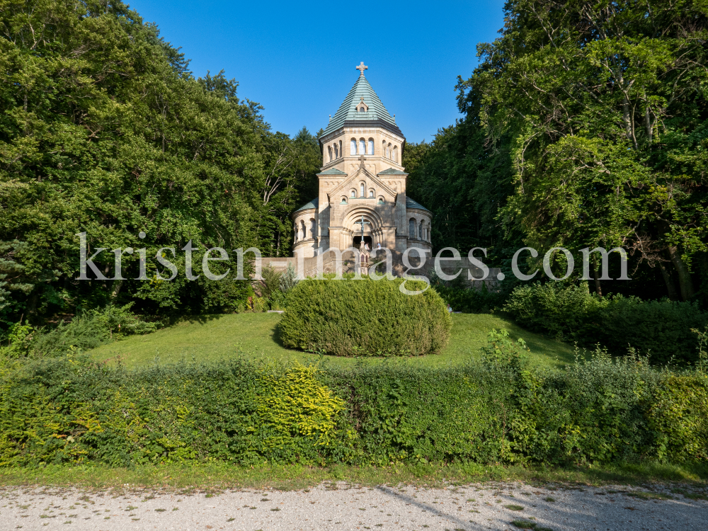 Starnberger See, Bayern, Deutschland / Gedenkstätte von König Ludwig II. by kristen-images.com