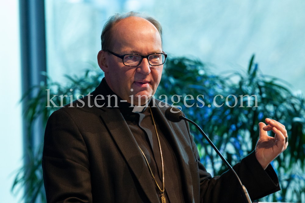 Eröffnung der Igler Art / Hermann Glettler (Bischof der Diözese Innsbruck) by kristen-images.com