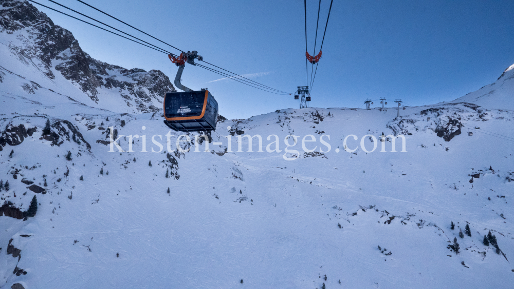 Stubaier Gletscher, Tirol, Austria / 3S Eisgratbahn by kristen-images.com