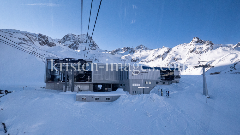 Stubaier Gletscher, Tirol, Austria / 3S Eisgratbahn by kristen-images.com