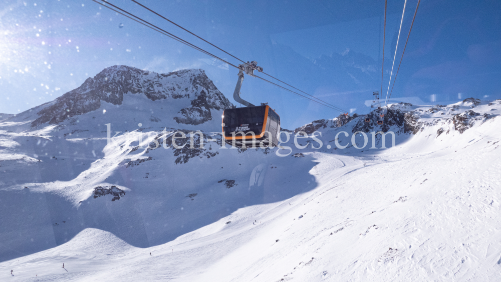 Stubaier Gletscher, Tirol, Austria / 3S Eisgratbahn by kristen-images.com