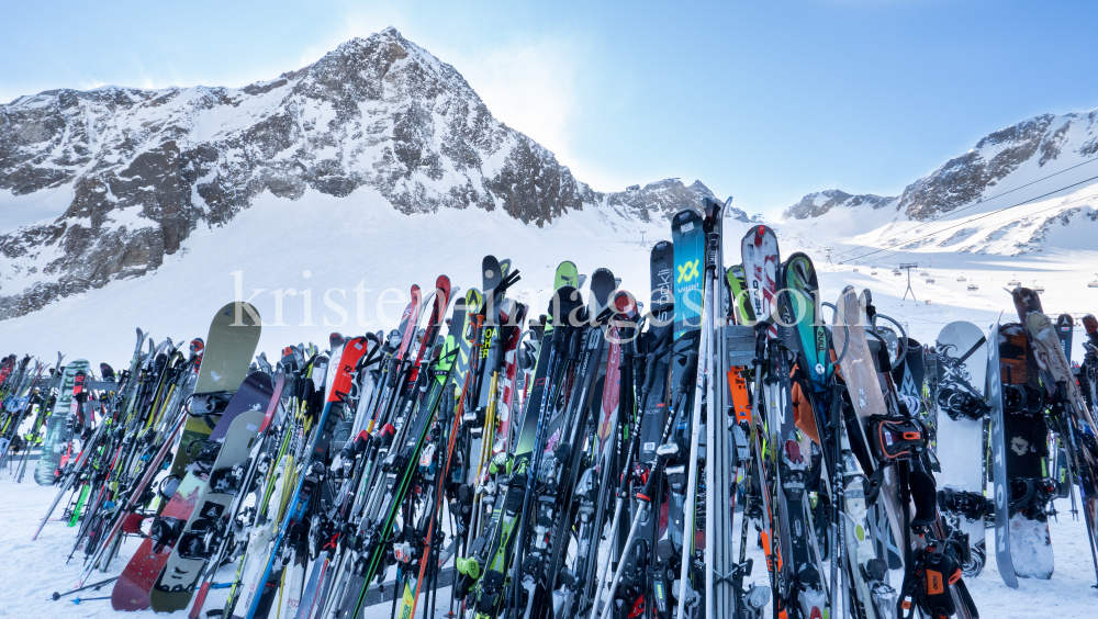 Stubaier Gletscher, Tirol, Austria / Skiständer, Snowboardständer by kristen-images.com