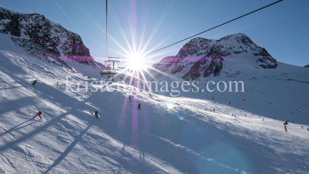 Stubaier Gletscher, Tirol, Austria / Fernaubahn / Sessellift by kristen-images.com