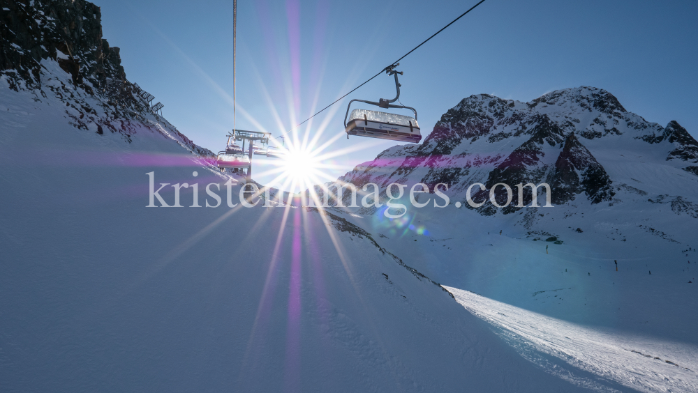 Stubaier Gletscher, Tirol, Austria / Fernaubahn / Sessellift by kristen-images.com