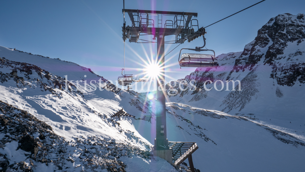 Stubaier Gletscher, Tirol, Austria / Fernaubahn / Sessellift by kristen-images.com