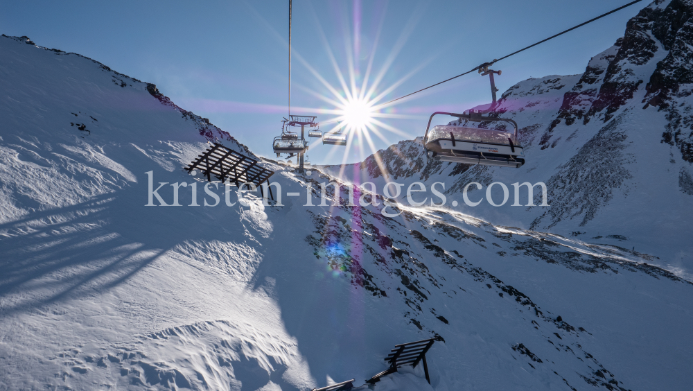 Stubaier Gletscher, Tirol, Austria / Fernaubahn / Sessellift by kristen-images.com