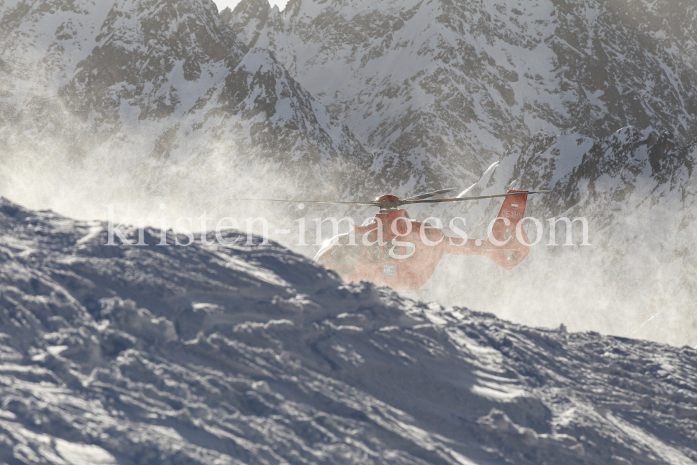 Rettungshubschrauber Heli Austria / Notarzthubschrauber by kristen-images.com