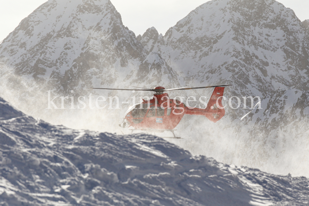 Rettungshubschrauber Heli Austria / Notarzthubschrauber by kristen-images.com