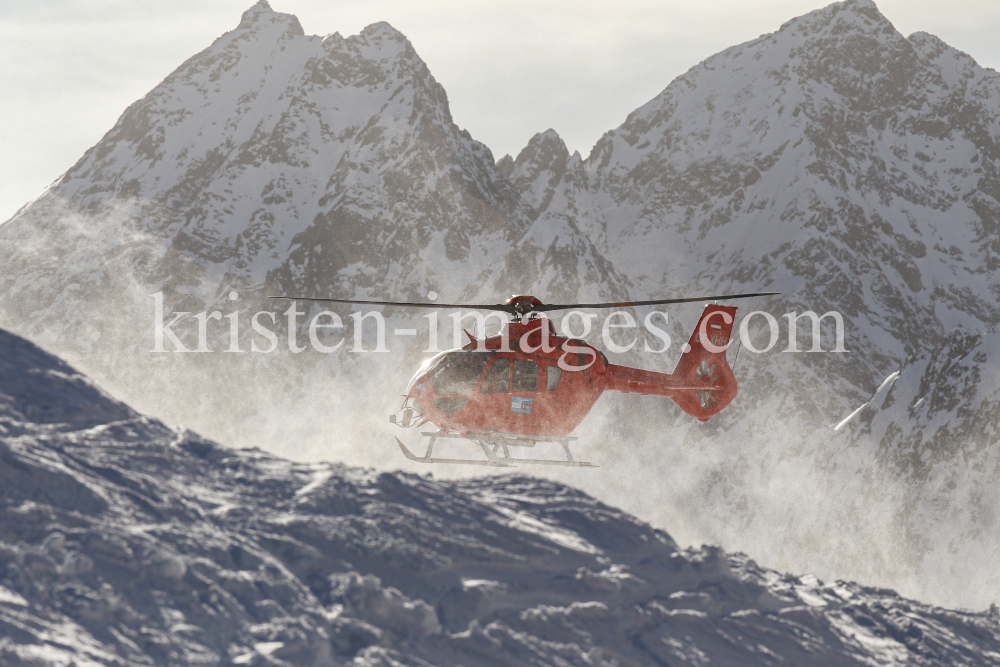 Rettungshubschrauber Heli Austria / Notarzthubschrauber by kristen-images.com