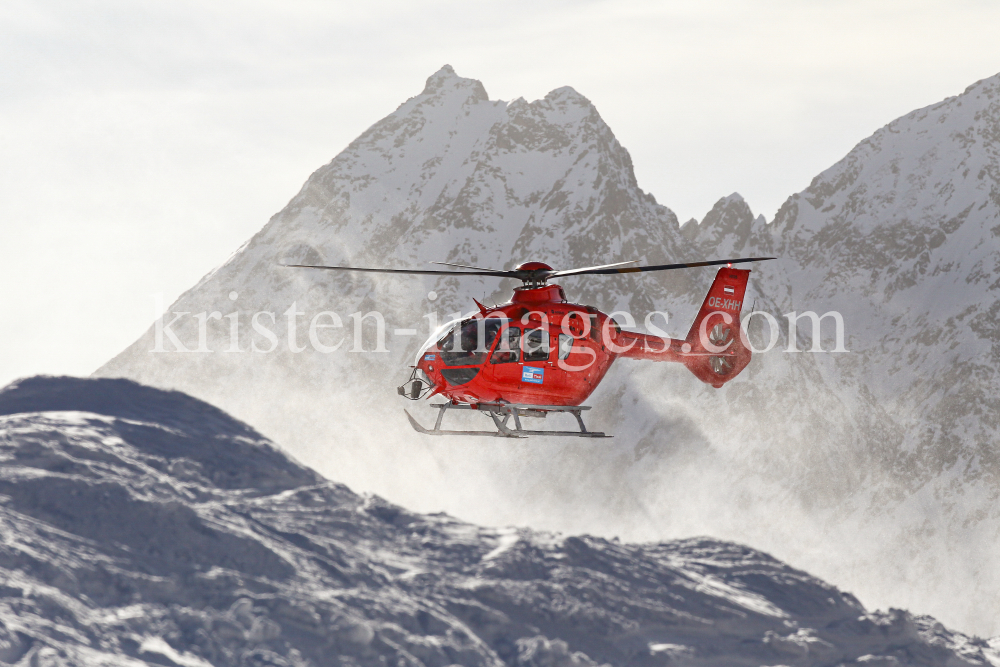 Rettungshubschrauber Heli Austria / Notarzthubschrauber by kristen-images.com