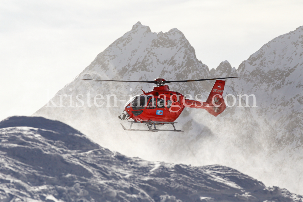 Rettungshubschrauber Heli Austria / Notarzthubschrauber by kristen-images.com