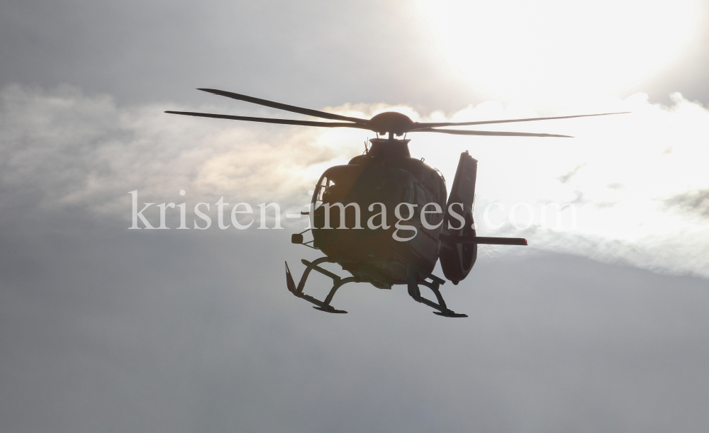 Rettungshubschrauber Heli Austria / Notarzthubschrauber by kristen-images.com