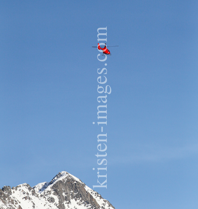 Rettungshubschrauber Heli Austria / Notarzthubschrauber by kristen-images.com