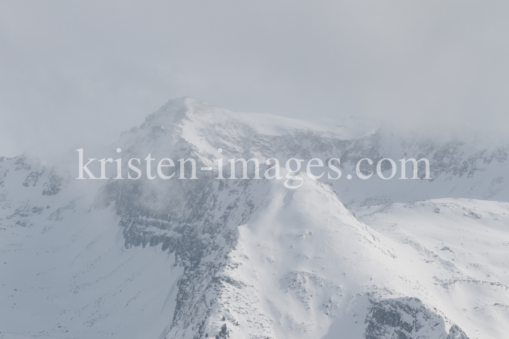 westliche Zillertaler Alpen, Tuxer Hauptkamm, Tirol, Austria by kristen-images.com