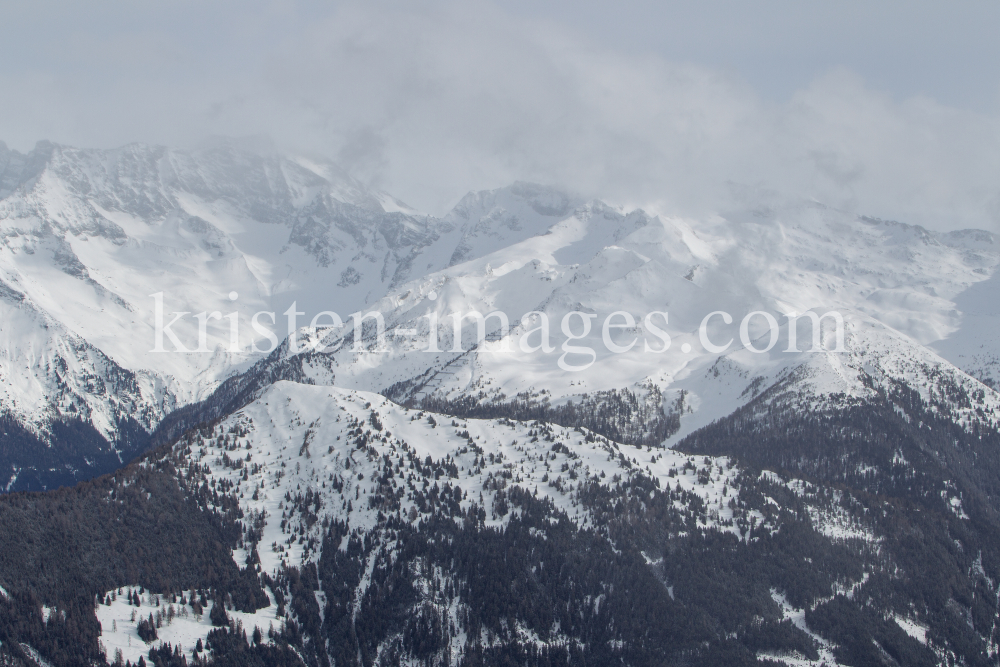 westliche Zillertaler Alpen, Tuxer Hauptkamm, Tirol, Austria by kristen-images.com