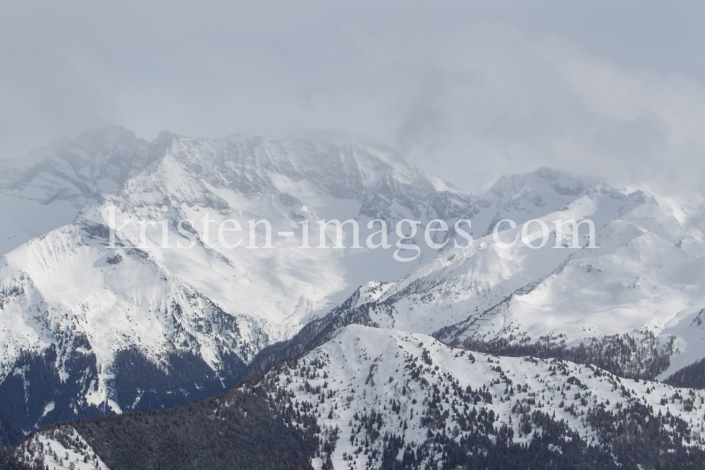 westliche Zillertaler Alpen, Tuxer Hauptkamm, Tirol, Austria by kristen-images.com