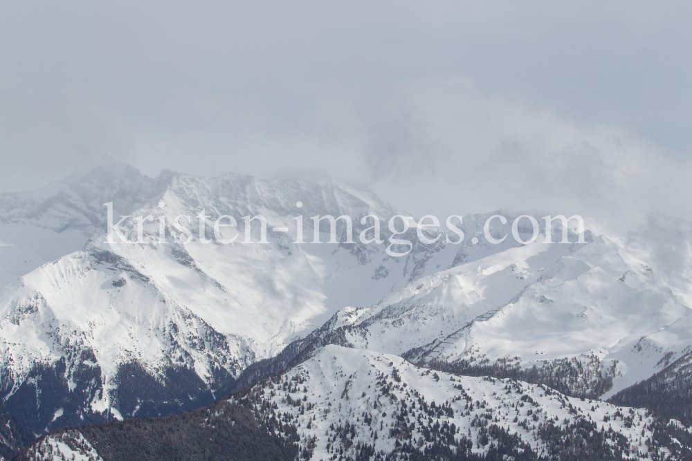 westliche Zillertaler Alpen, Tuxer Hauptkamm, Tirol, Austria by kristen-images.com