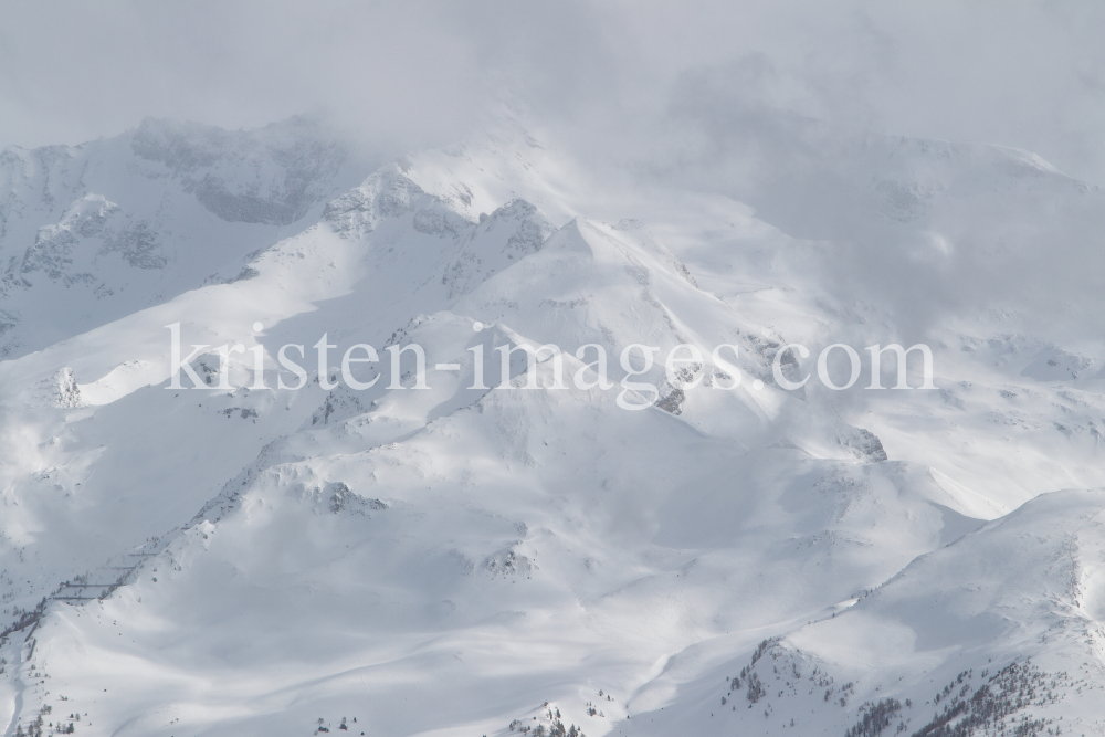 westliche Zillertaler Alpen, Tuxer Hauptkamm, Tirol, Austria by kristen-images.com