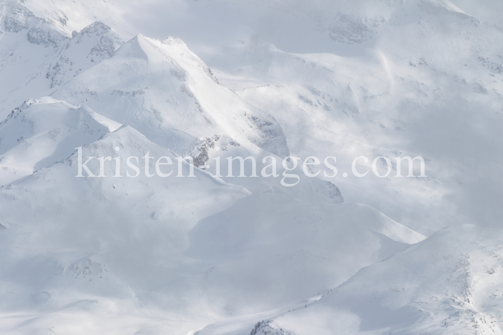 westliche Zillertaler Alpen, Tuxer Hauptkamm, Tirol, Austria by kristen-images.com