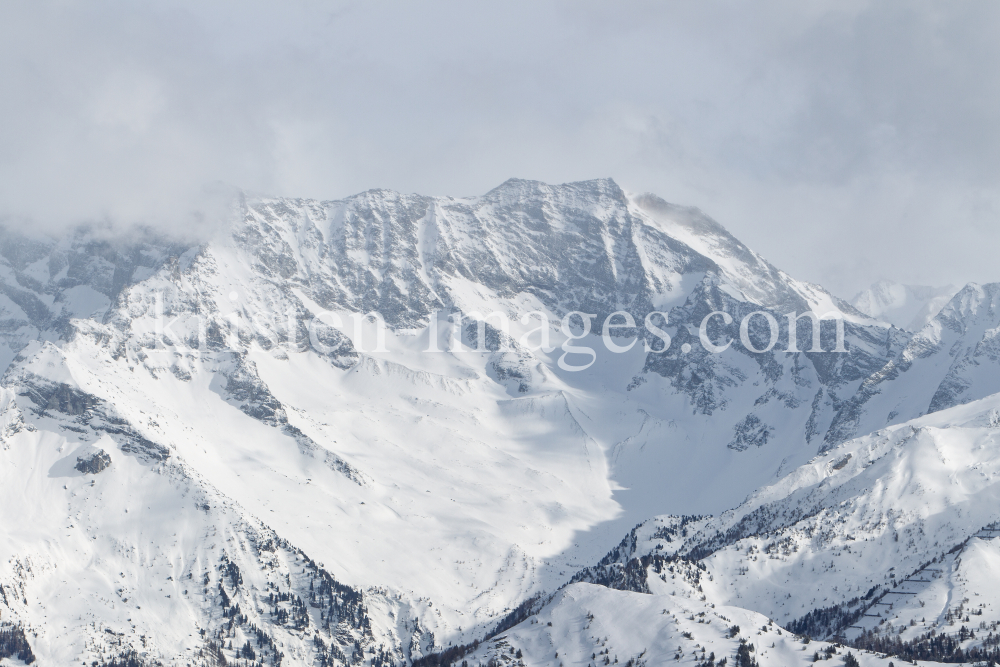 westliche Zillertaler Alpen, Tuxer Hauptkamm, Tirol, Austria by kristen-images.com