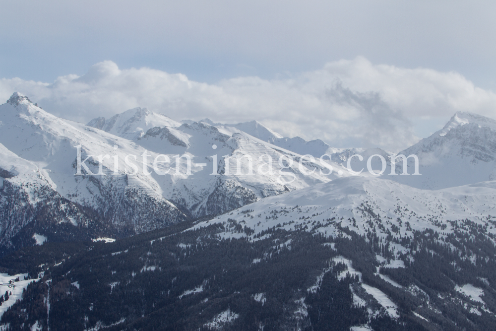 westliche Zillertaler Alpen, Tuxer Hauptkamm by kristen-images.com