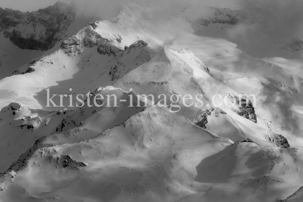 westliche Zillertaler Alpen, Tuxer Hauptkamm, Tirol, Austria by kristen-images.com