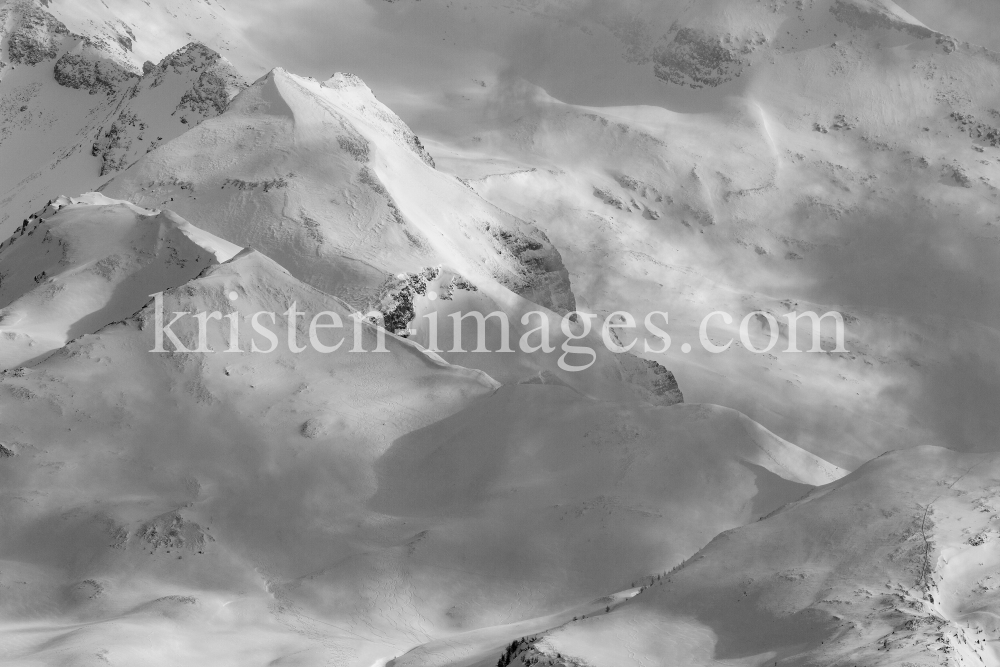 westliche Zillertaler Alpen, Tuxer Hauptkamm, Tirol, Austria by kristen-images.com