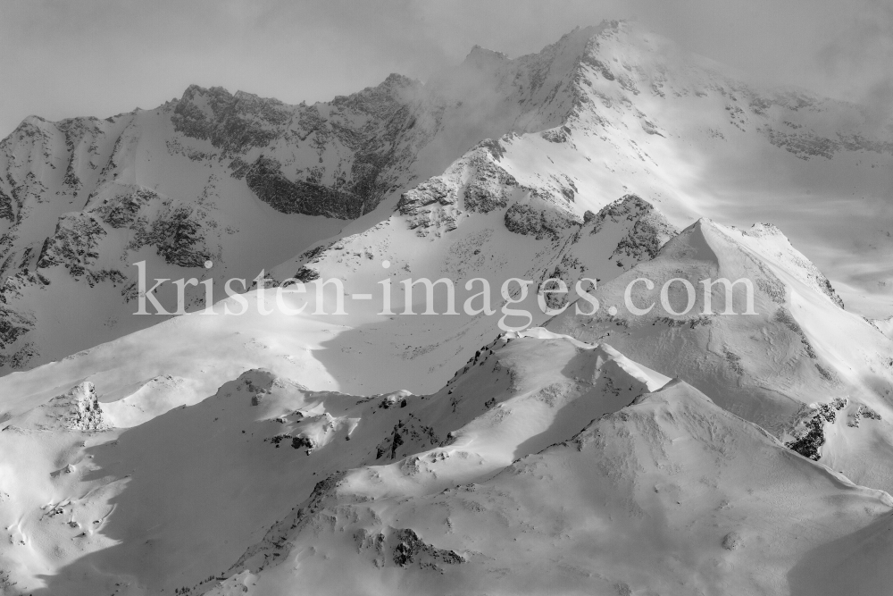 westliche Zillertaler Alpen, Tuxer Hauptkamm, Tirol, Austria by kristen-images.com