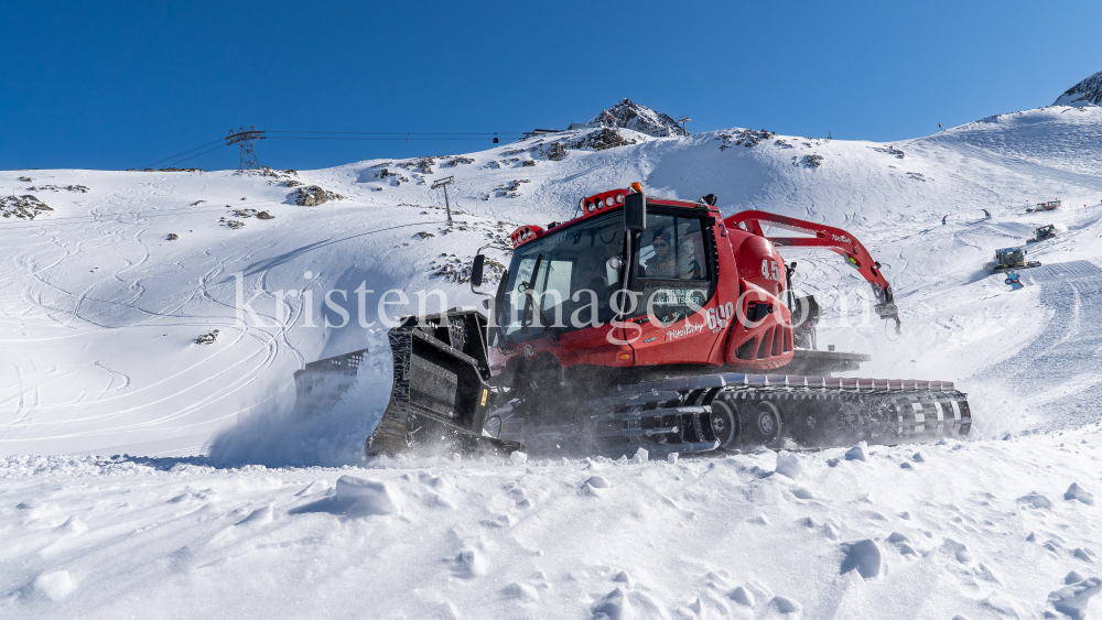 Pistenraupe / Stubaier Gletscher, Stubaital, Tirol, Austria by kristen-images.com