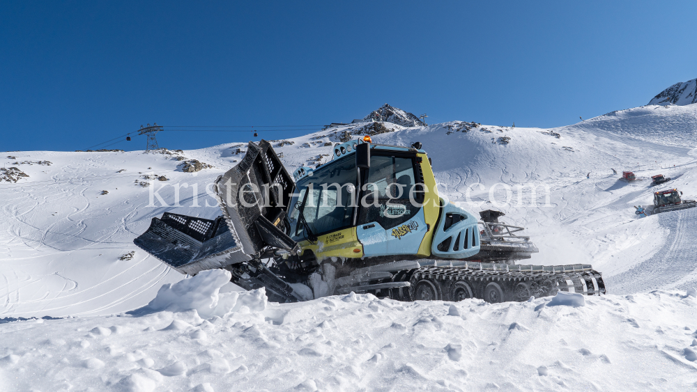 Pistenraupe / Stubaier Gletscher, Stubaital, Tirol, Austria by kristen-images.com