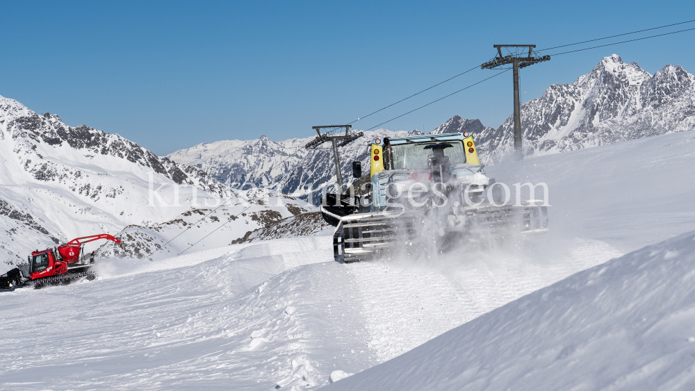 Pistenraupe / Stubaier Gletscher, Stubaital, Tirol, Austria by kristen-images.com