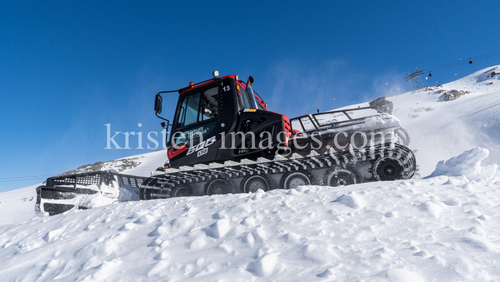 Pistenraupe / Stubaier Gletscher, Stubaital, Tirol, Austria by kristen-images.com