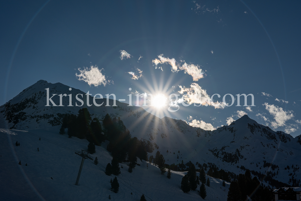 Sonnenuntergang im Kühtai, Tirol, Austria by kristen-images.com