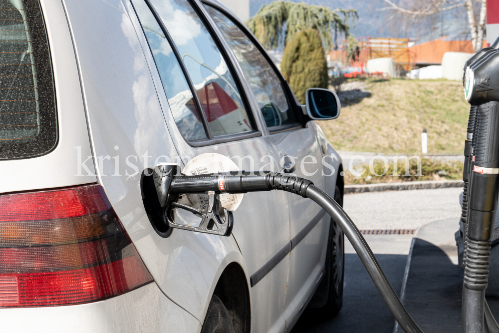 Tanken / Diesel / Tankstelle Aldrans, Tirol, Austria by kristen-images.com