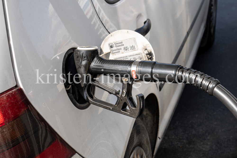 Tanken / Diesel / Tankstelle Aldrans, Tirol, Austria by kristen-images.com