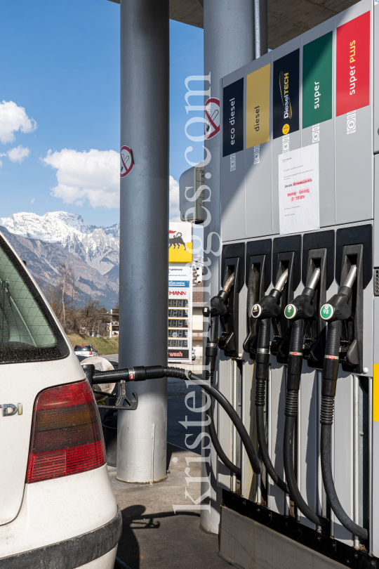 Tanken / Diesel / Tankstelle Aldrans, Tirol, Austria by kristen-images.com