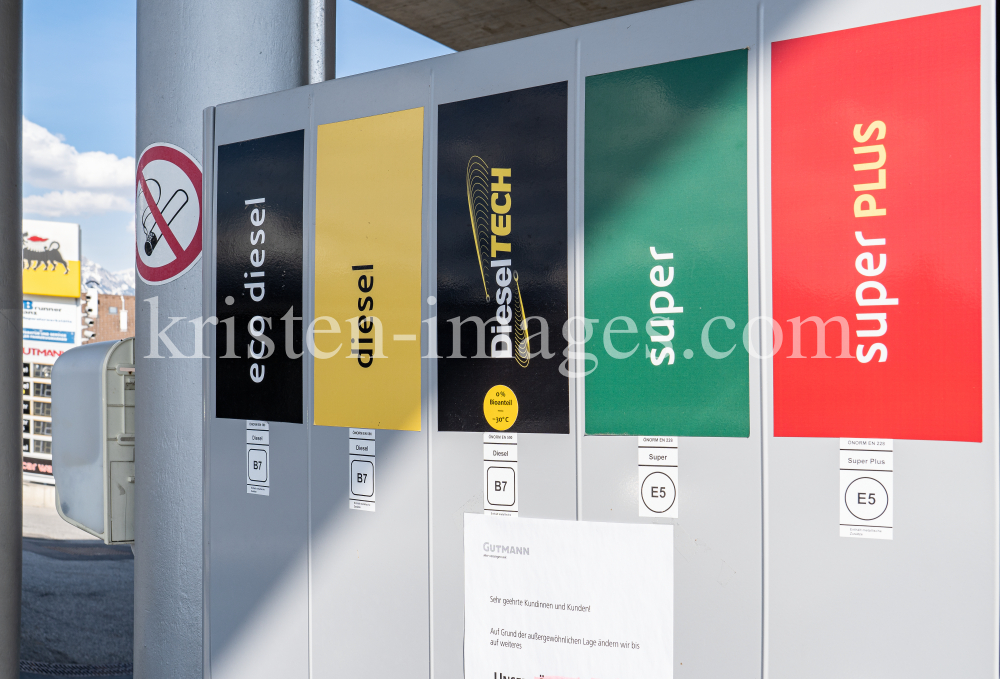 Tanken / Diesel / Tankstelle Aldrans, Tirol, Austria by kristen-images.com