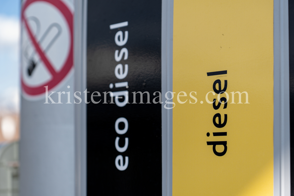 Tanken / Diesel / Tankstelle Aldrans, Tirol, Austria by kristen-images.com