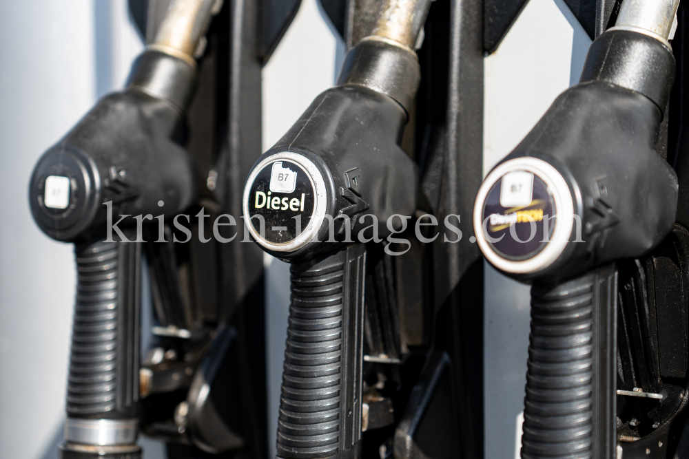 Tanken / Diesel / Tankstelle Aldrans, Tirol, Austria by kristen-images.com